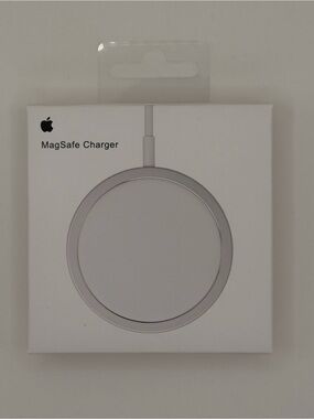 MagSafe silver Charger - White with Black Illustration
